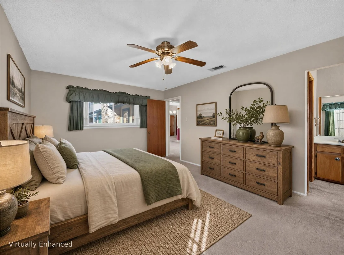 Photo of 404 E Central DR