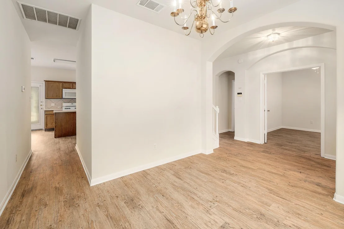 Photo of 102 Chandler Pointe LOOP