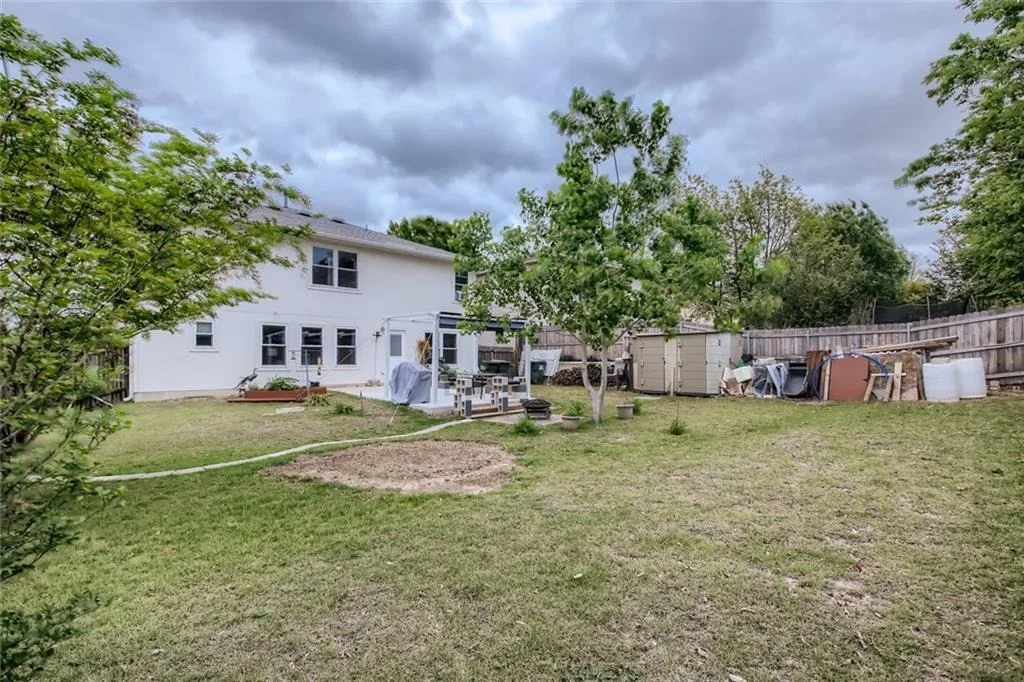 Photo of 1329 Amberwood LOOP