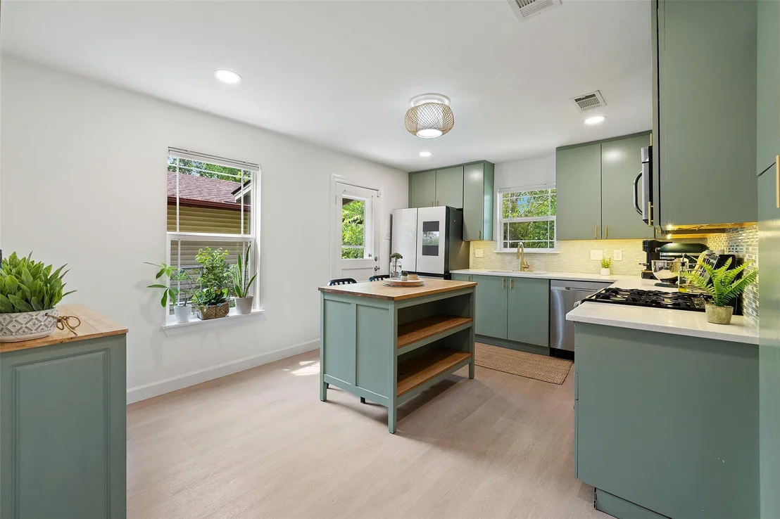 Photo of 3208 Goodwin Ave