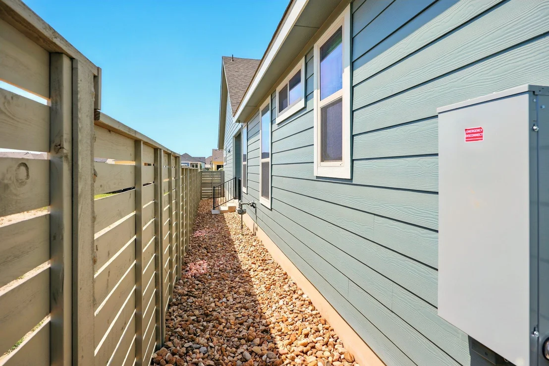 Photo of 210 Weaver LN