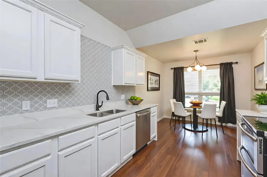 Photo of 2571 Georgian DR