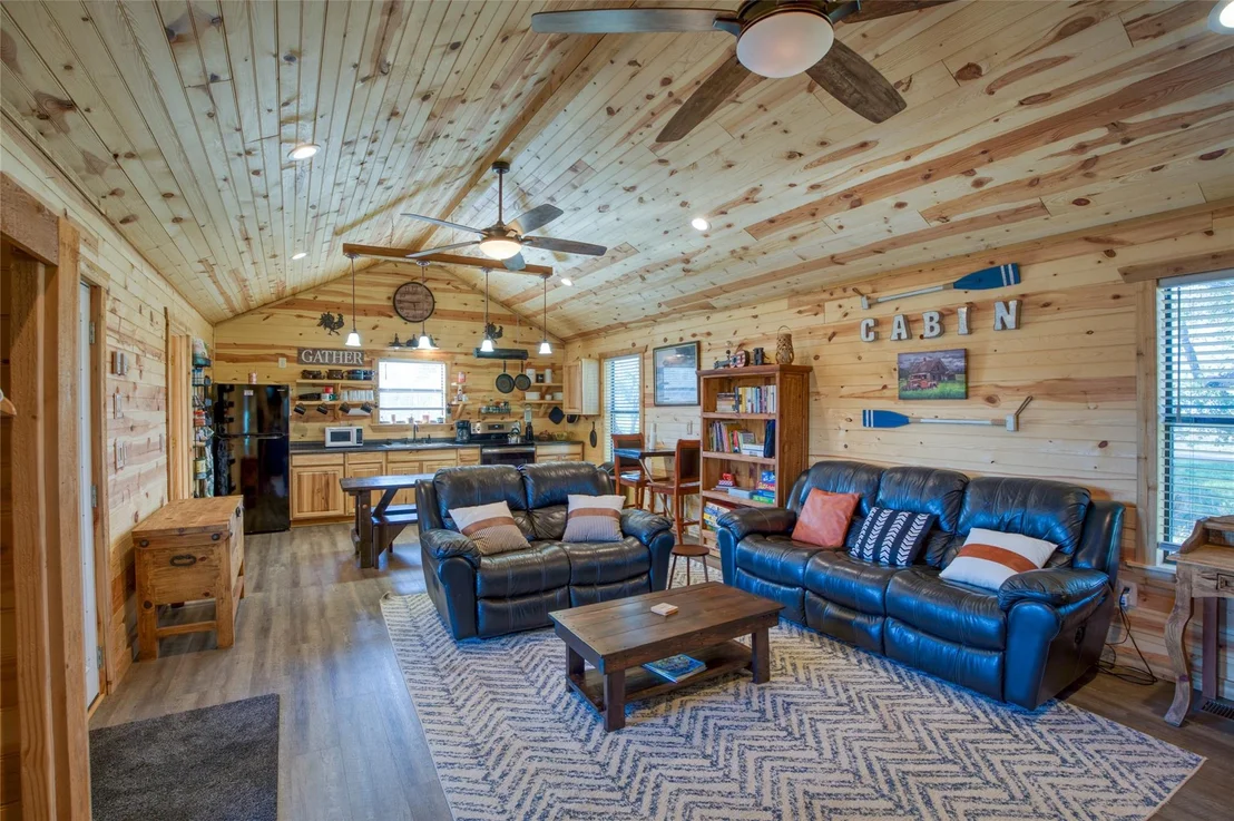 Photo of 103 E Indian Bend RD