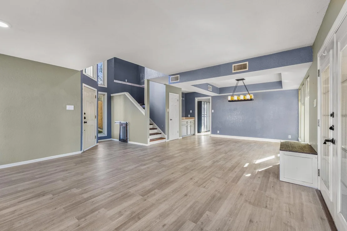 Photo of 4001 Trailwood DR