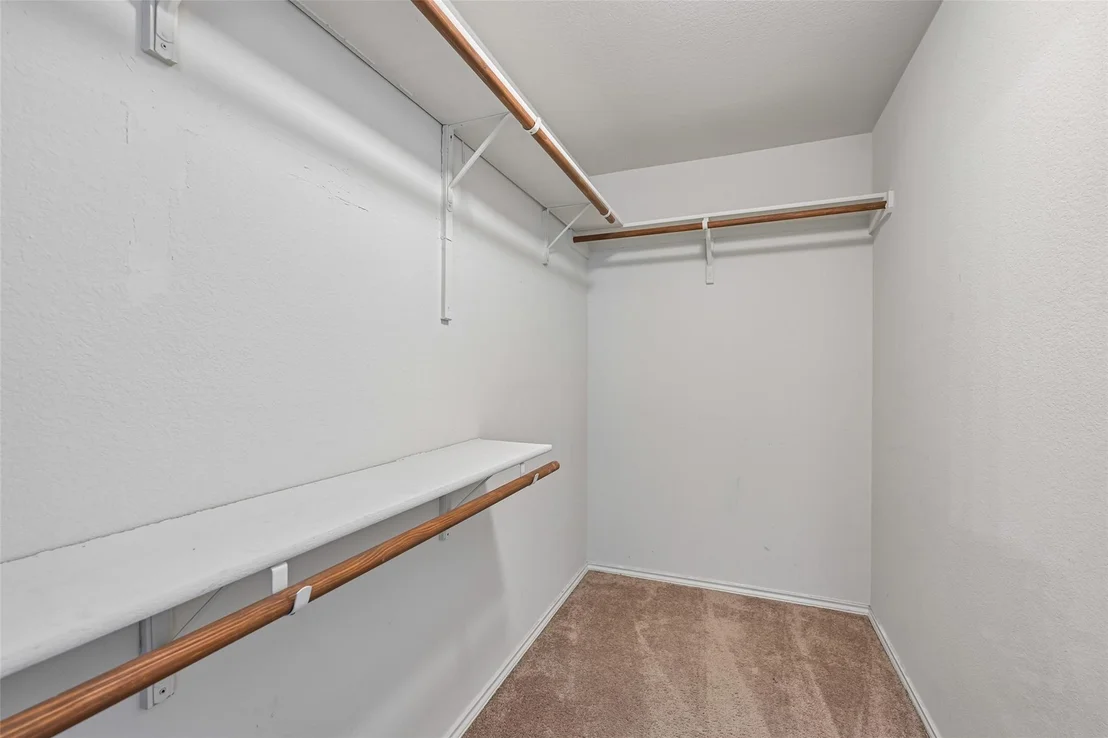Photo of 140 Lynn Crest BND
