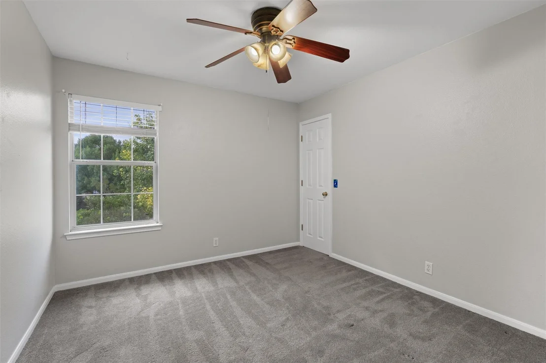 Photo of 120 Meadowside DR