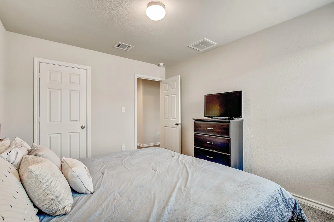 Photo of 495 Eves Necklace DR