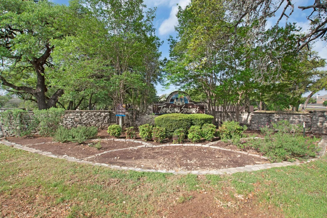 Photo of 3006 Fox Hollow ST