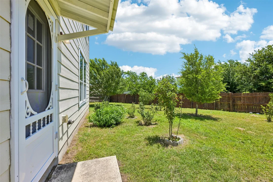Photo of 140 Lynn Crest BND