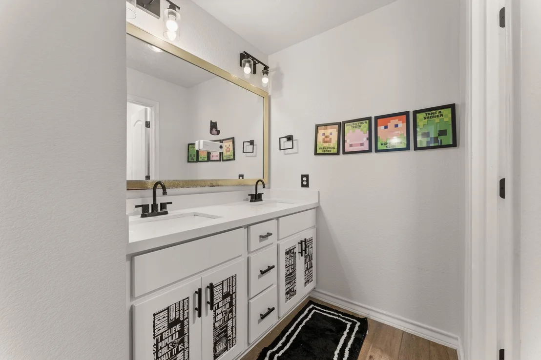 Photo of 200 Caisson TRL