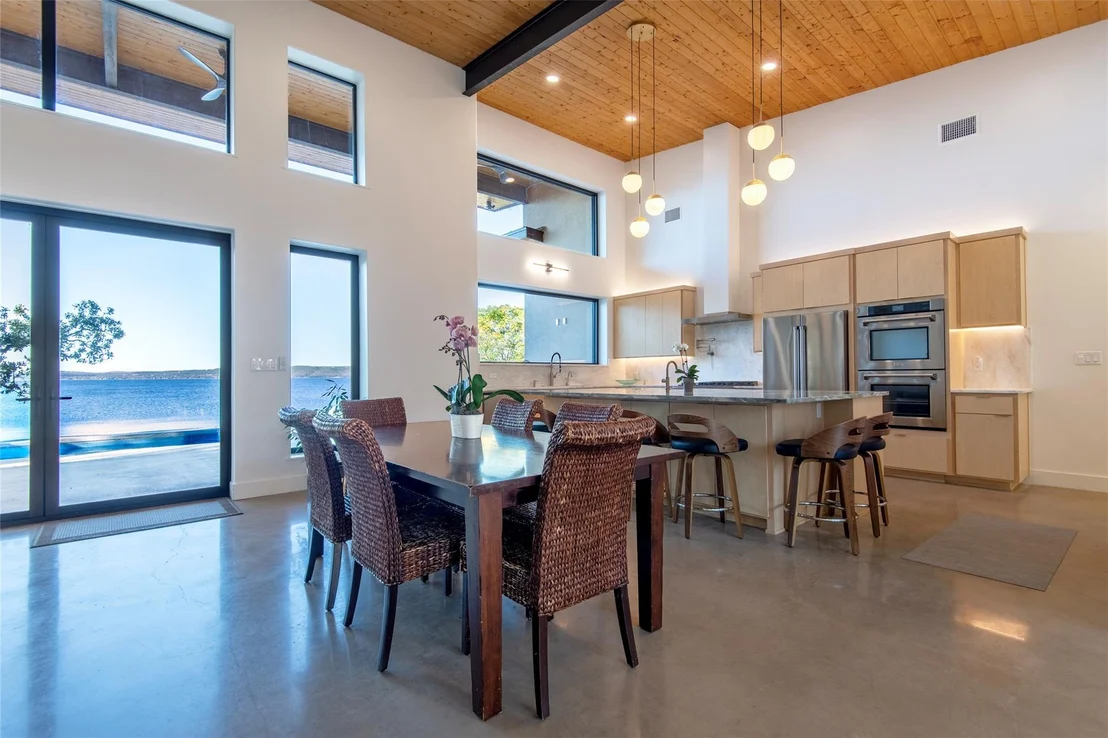 Photo of 247 Peninsula DR