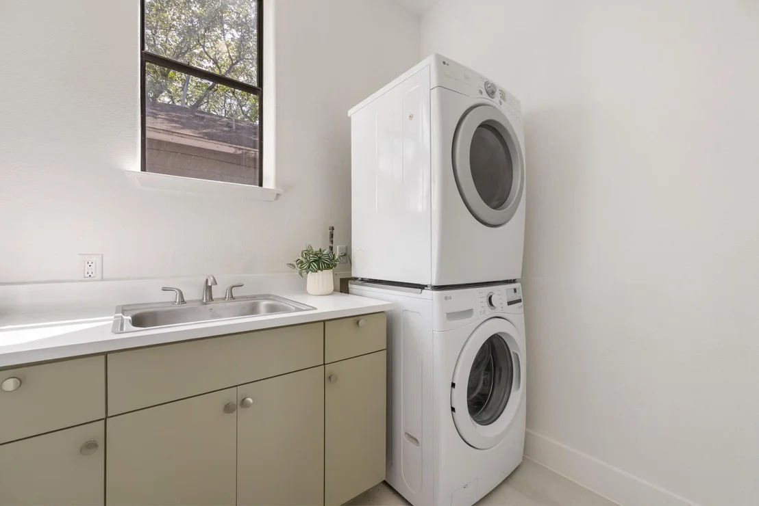 Photo of 1814 Maple Ave