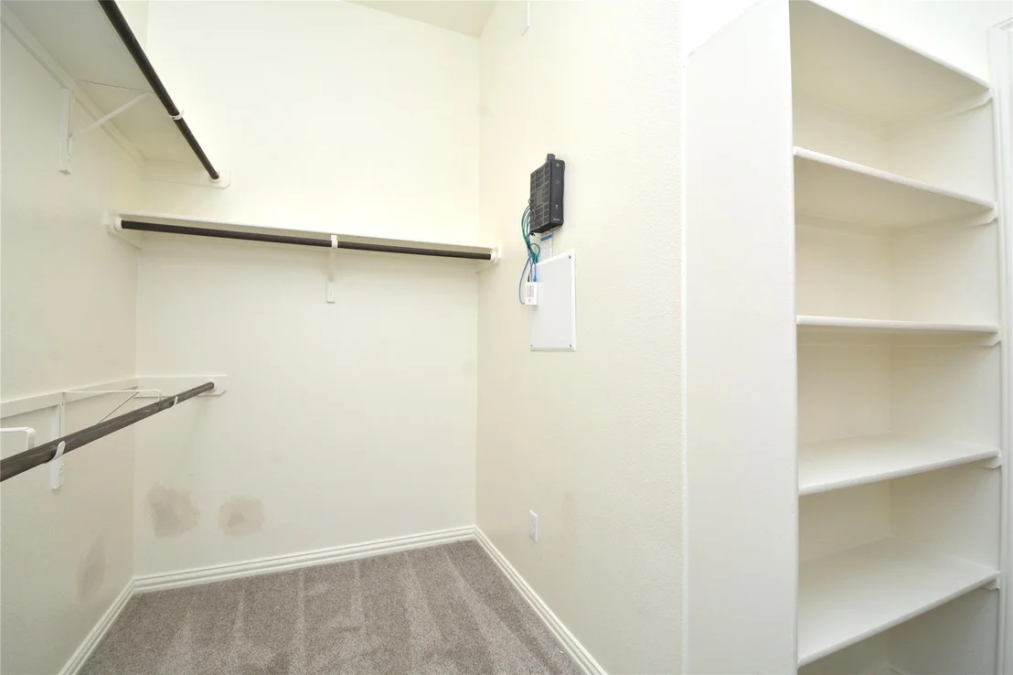 Photo of 142 Venice CV