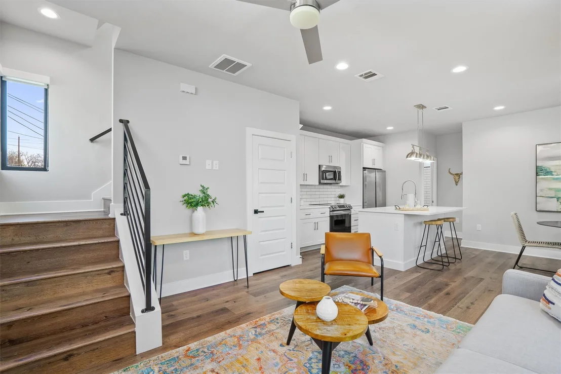 Photo of Unit 2 at 5403 Duval ST
