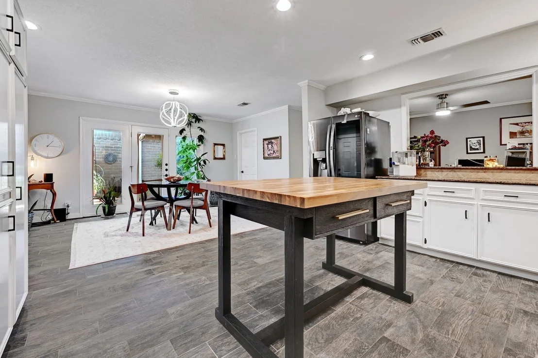 Photo of Unit C at 11133 Pinehurst DR