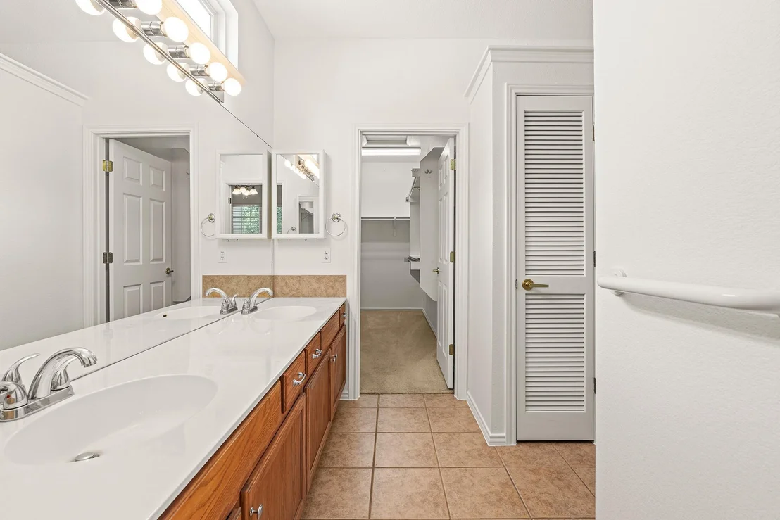 Photo of 208 Crockett LOOP