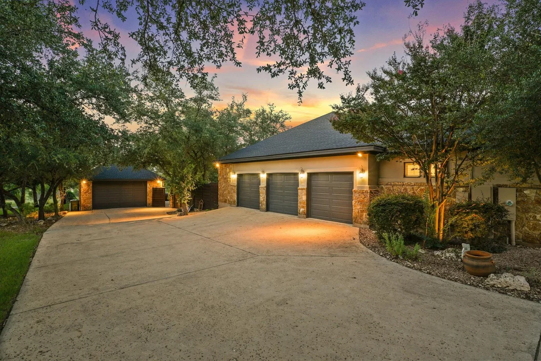 Photo of 106 Cactus Bend CV