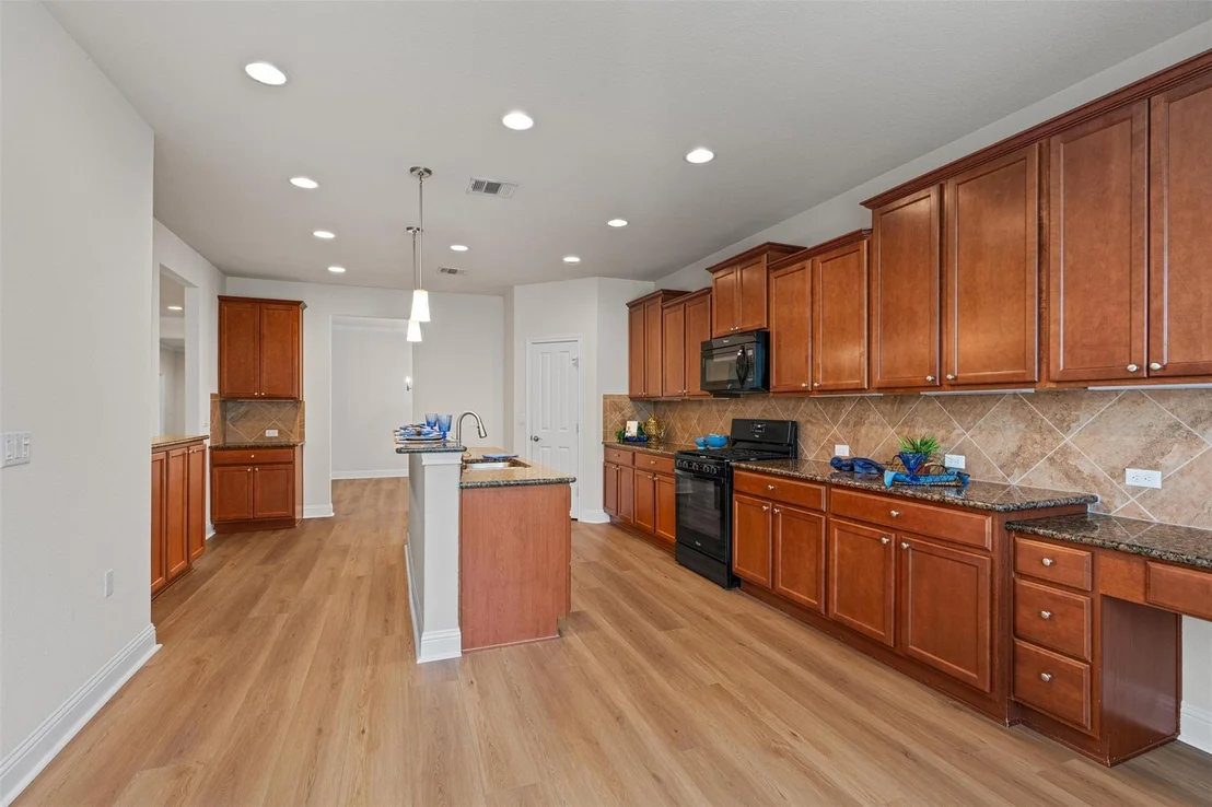 Photo of 509 Davis Mountain CIR