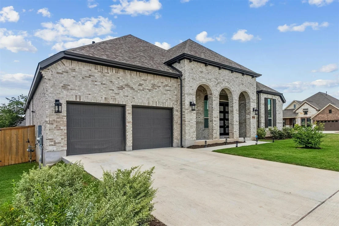 Photo of 104 Rainbow Valley TRL