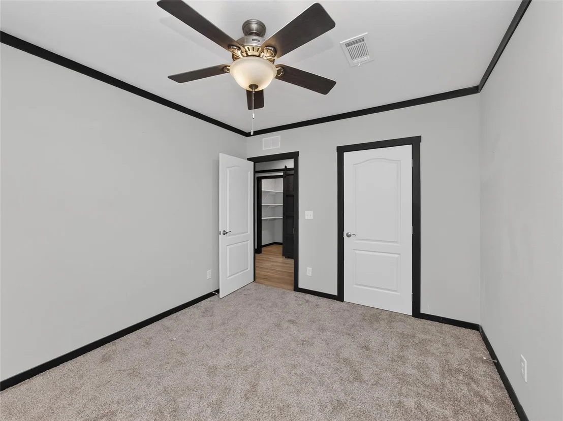 Photo of 1106 Hi Line DR