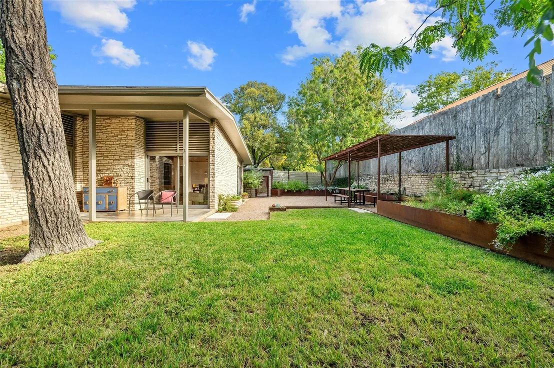 Photo of 1813 Vance CIR