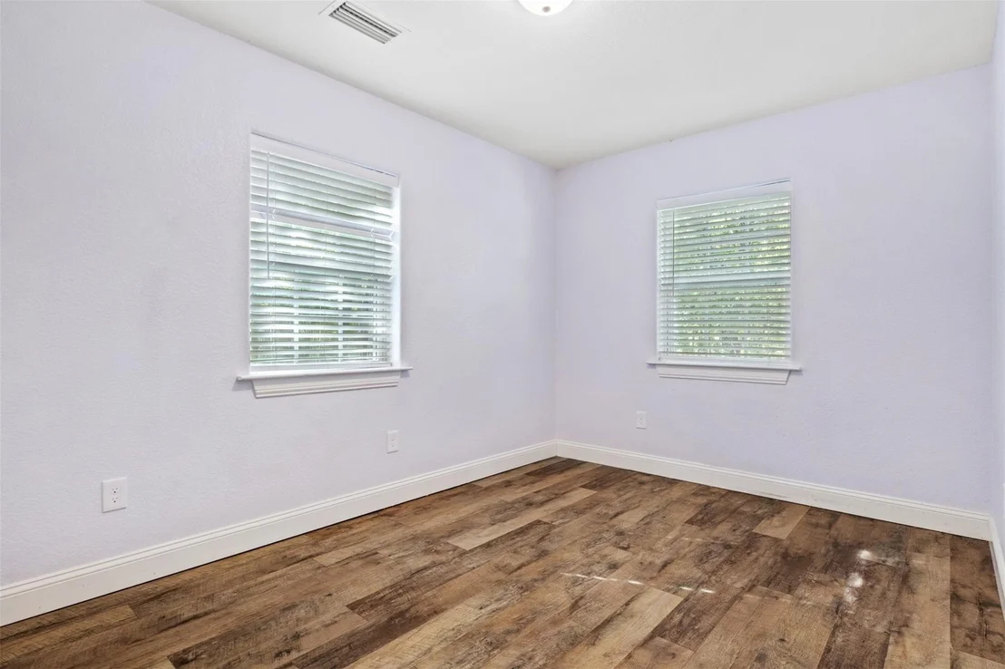 Photo of 275 Woodruff RD