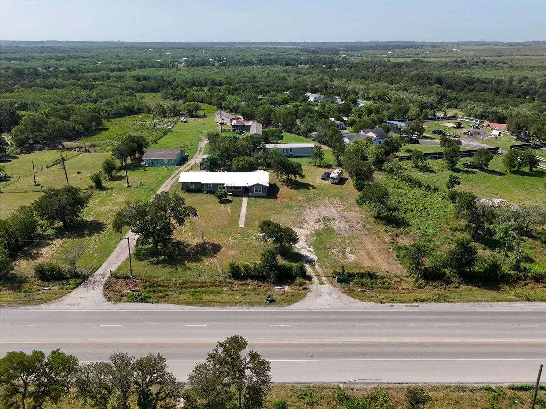 Photo of 2813 Highway 21 W