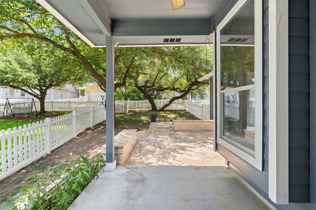 Photo of 1102 Peyton PL
