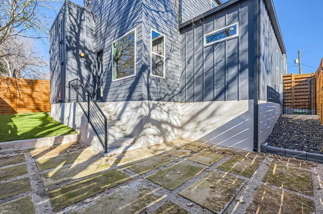 Photo of Unit 2 at 5001 Rob Scott ST