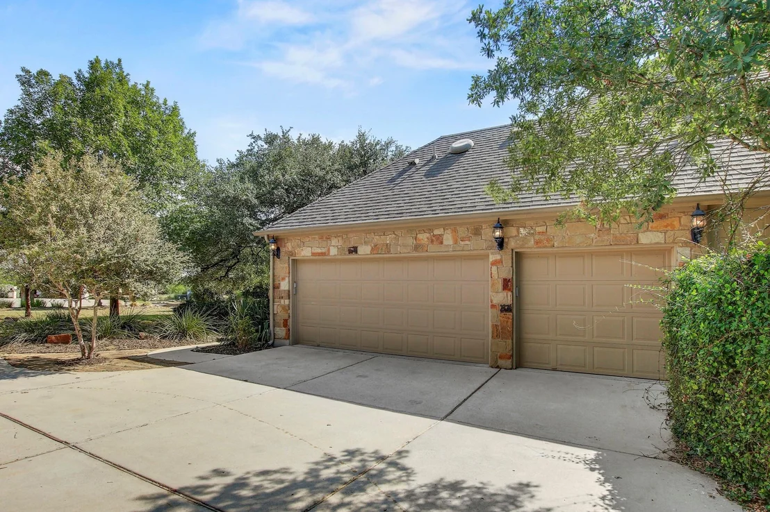Photo of 272 Pine Post CV