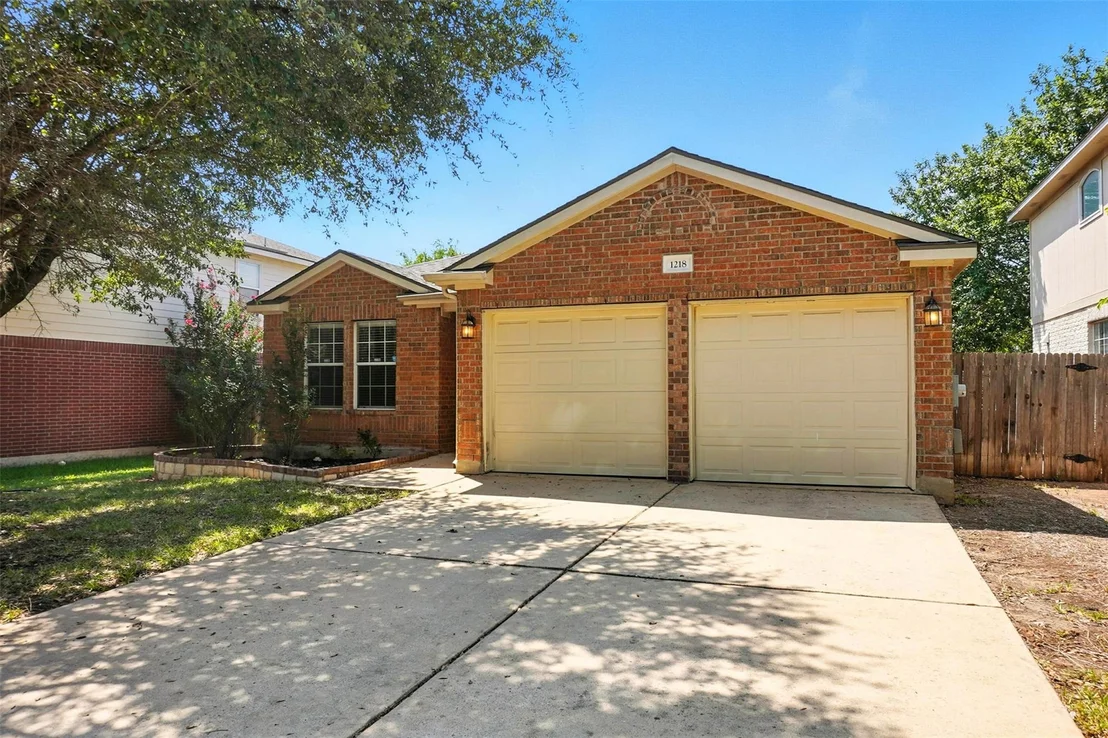 Photo of 1218 Mathias ST