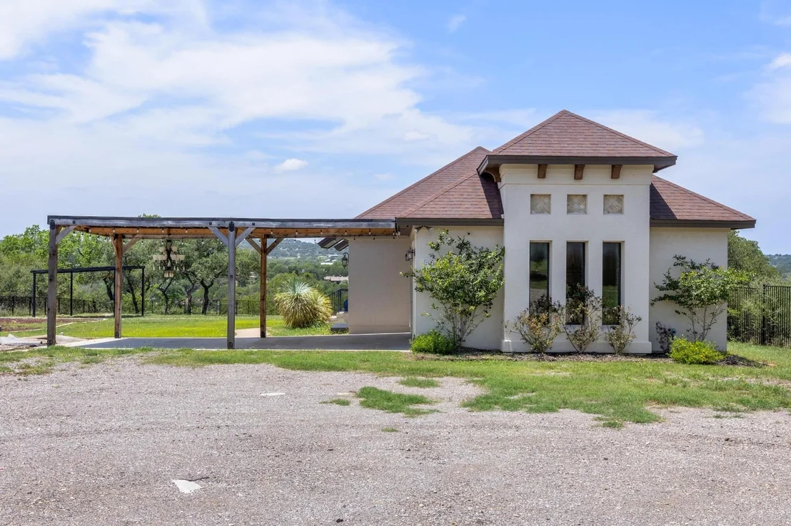 Photo of 25036 RIVER RD