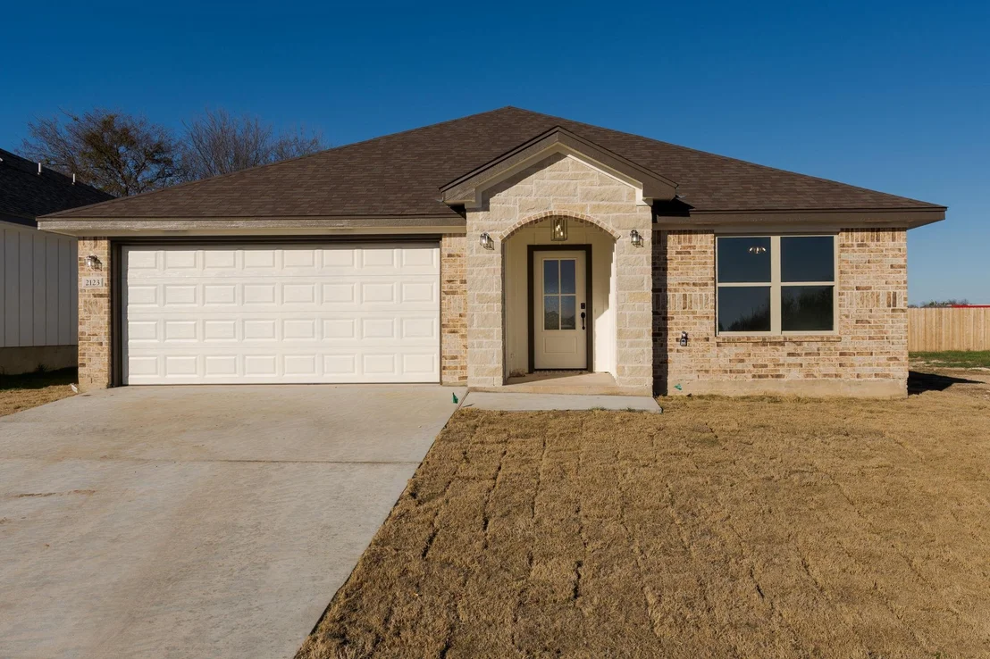 Photo of 2123 Blackhawk LOOP