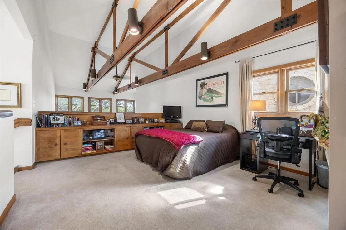 Photo of 116 W Eagle DR
