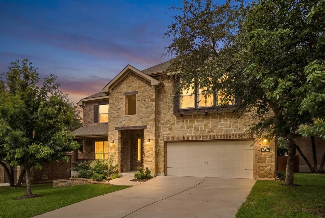 Photo of 1016 Winding Way DR