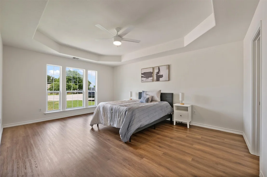 Photo of 104 Live Oak CIR