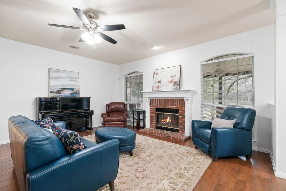Photo of 6422 Clairmont DR