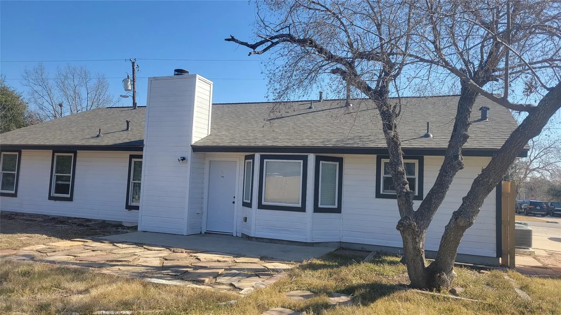 Photo of 1903 Londonderry DR