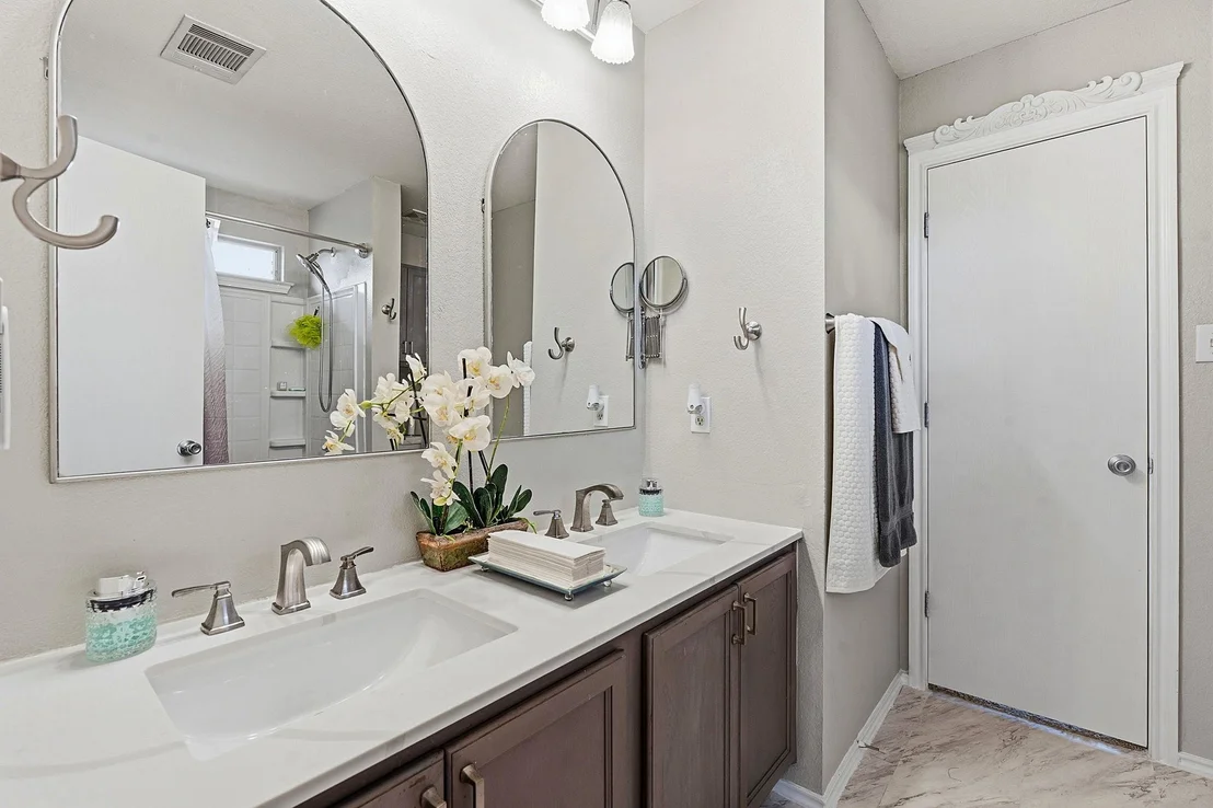 Photo of 12800 Wedding DR