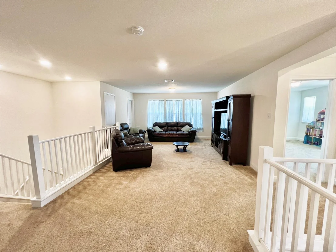 Photo of 504 Sheepshank DR