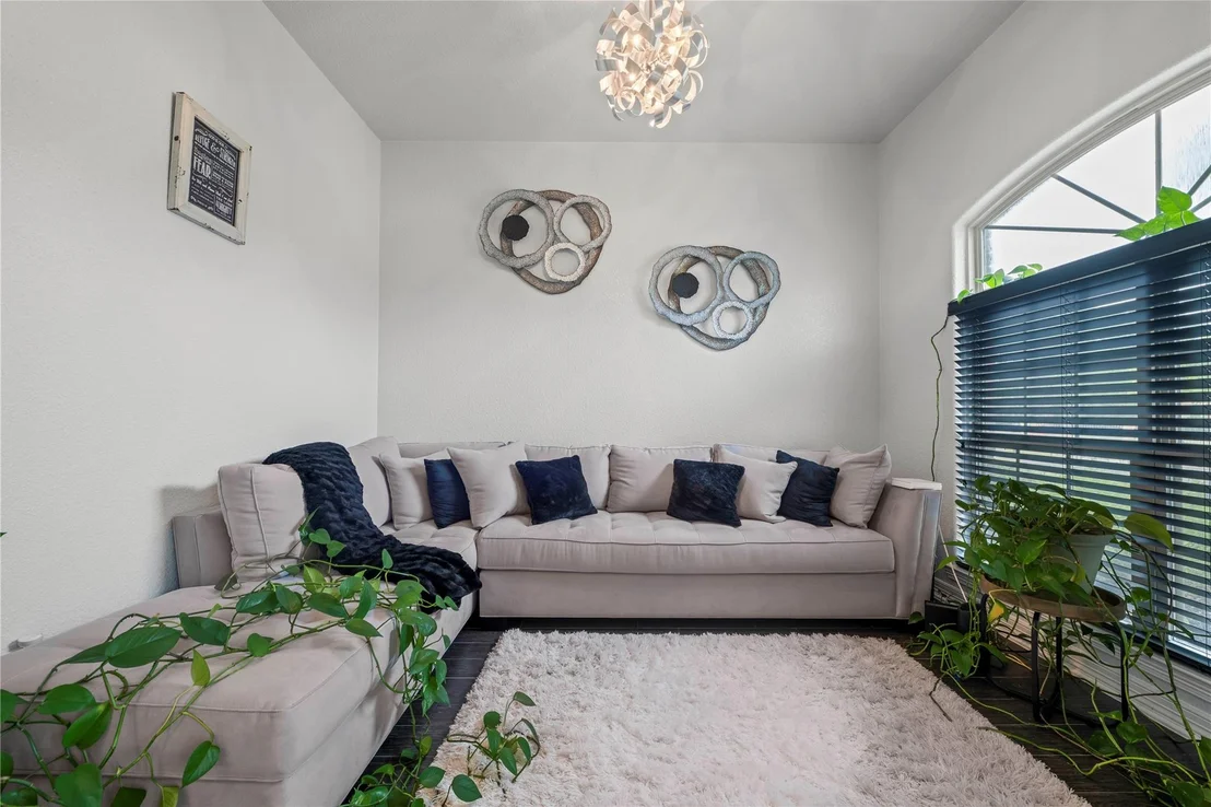 Photo of 4906 Deerwood LOOP