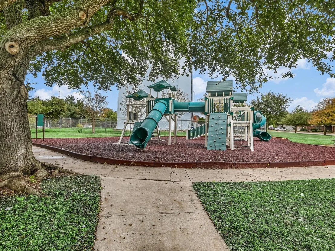 Photo of 916 Indian Run DR