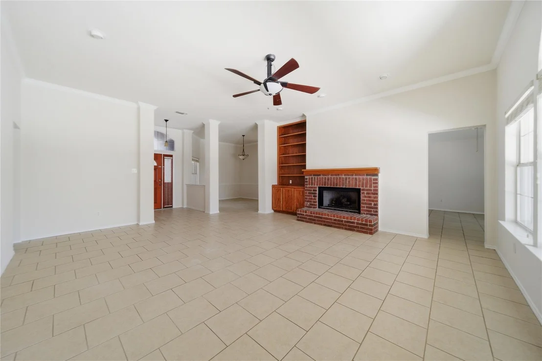 Photo of 1014 Pine Creek DR