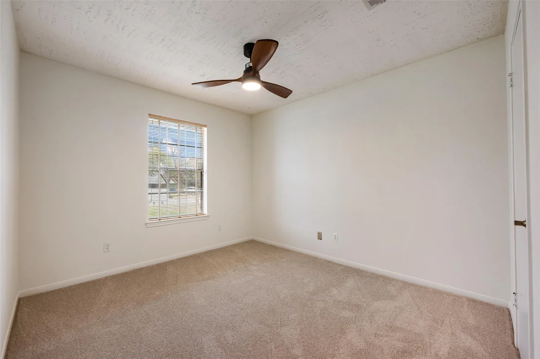 Photo of 712 Quail Run RD