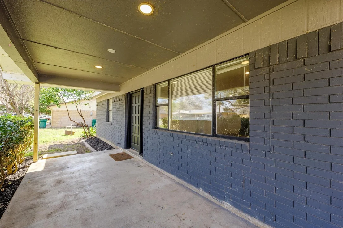 Photo of 1106 Hackberry DR