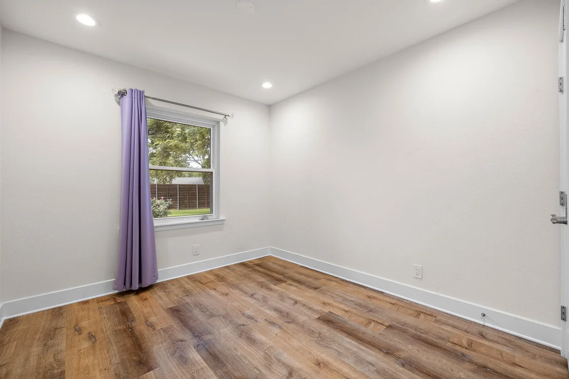 Photo of 1803 Forestglade DR