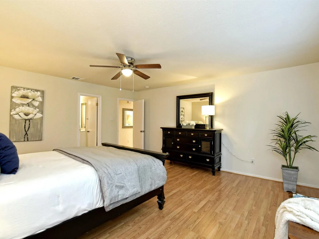 Photo of 12316 Uttimer LN