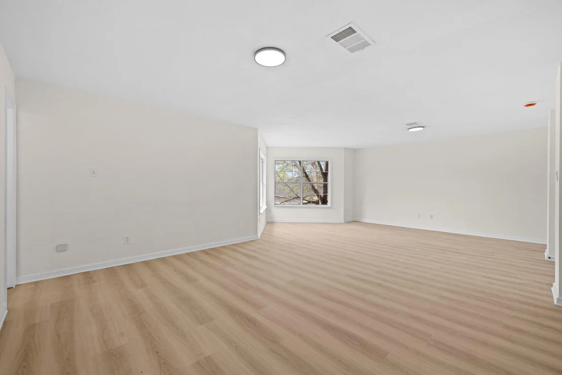 Photo of 1181 Forest Bluff TRL