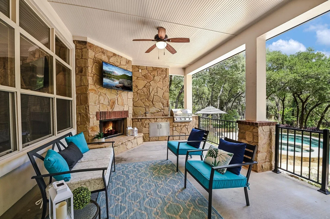 Photo of 524 Highland Spring LN