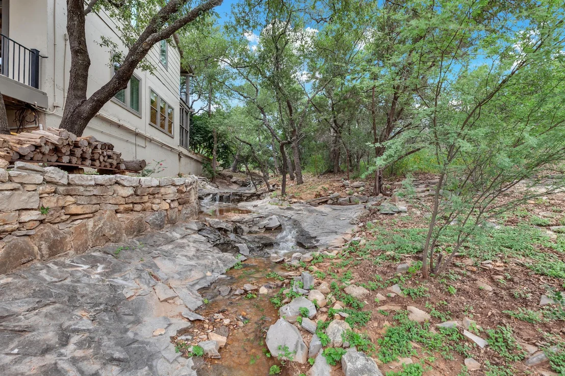 Photo of 527 County Road 421A